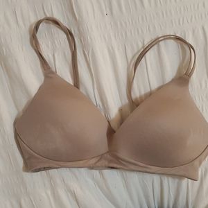 Aerie Real Sunnie Wireless Pushup